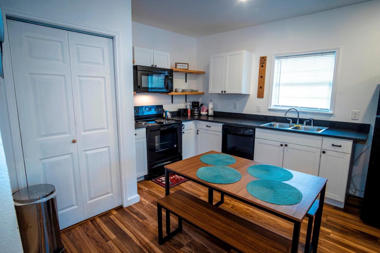 Downtown View Cozy 2Br1Ba Home Sleeps 8 San Antonio Esterno foto